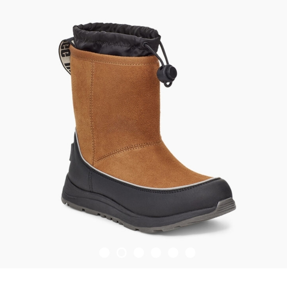 UGG Kirby size 5 kids snowboot size 5